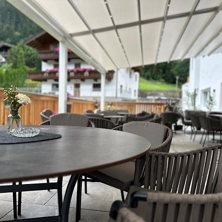 Resort Schrofenblick Mayrhofen Bagian luar foto
