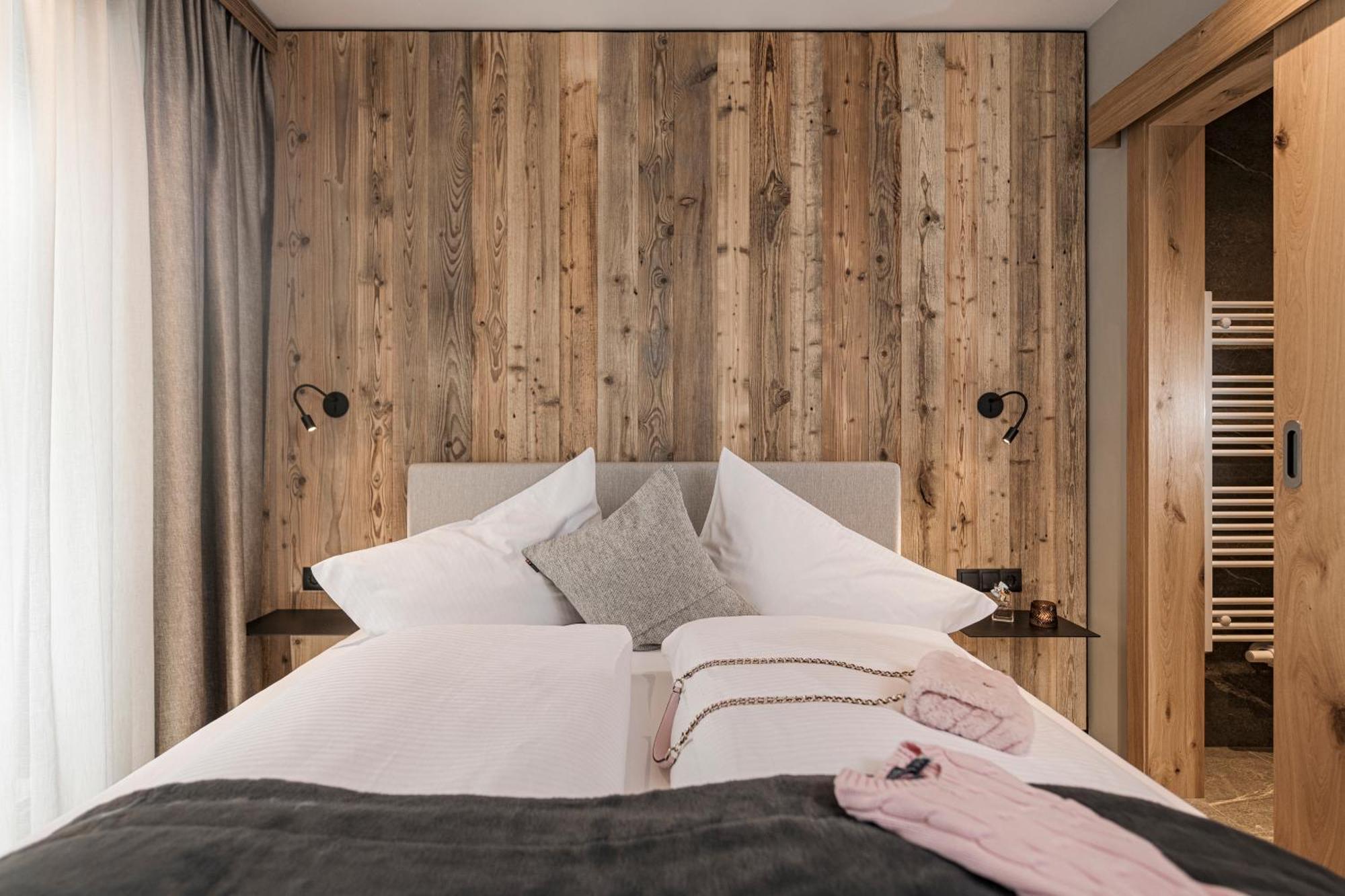Resort Schrofenblick Mayrhofen Bagian luar foto