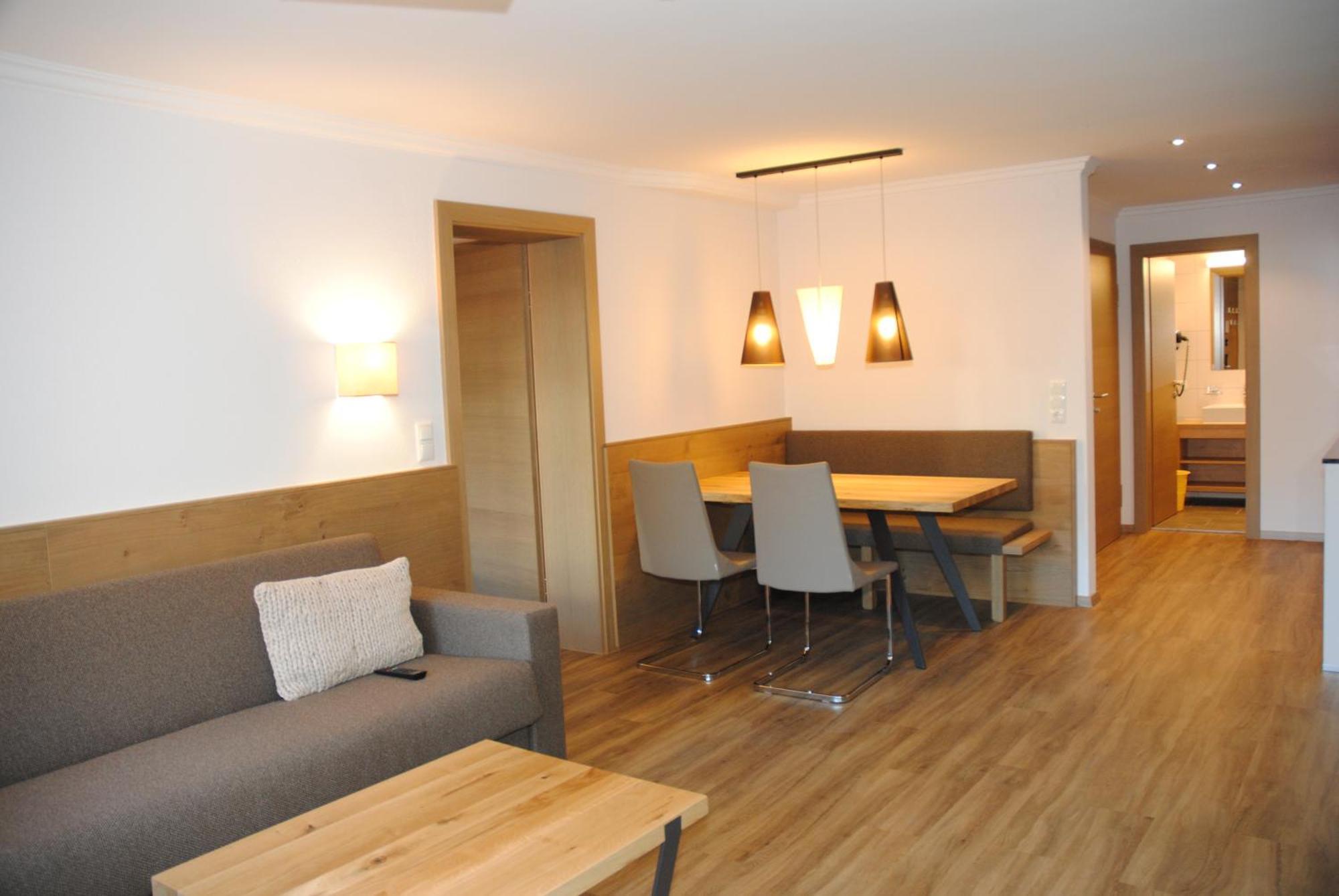 Resort Schrofenblick Mayrhofen Bagian luar foto