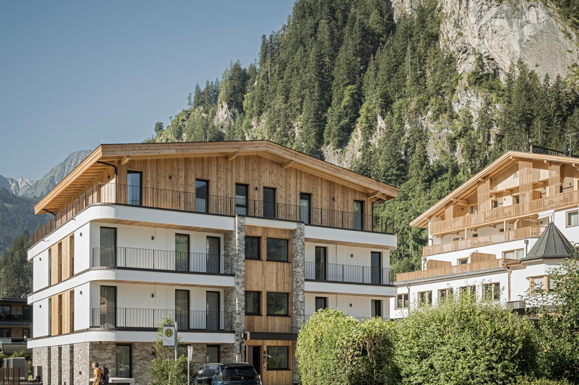 Resort Schrofenblick Mayrhofen Bagian luar foto