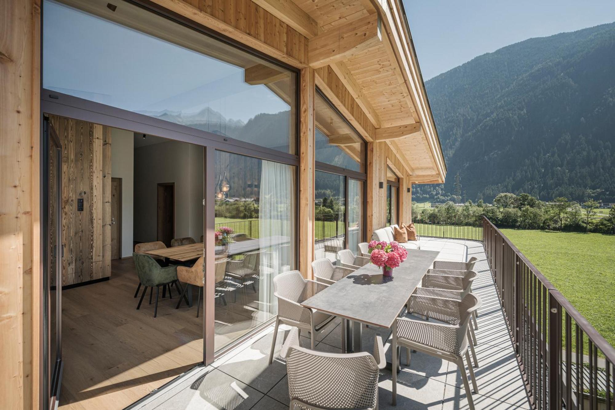 Resort Schrofenblick Mayrhofen Ruang foto